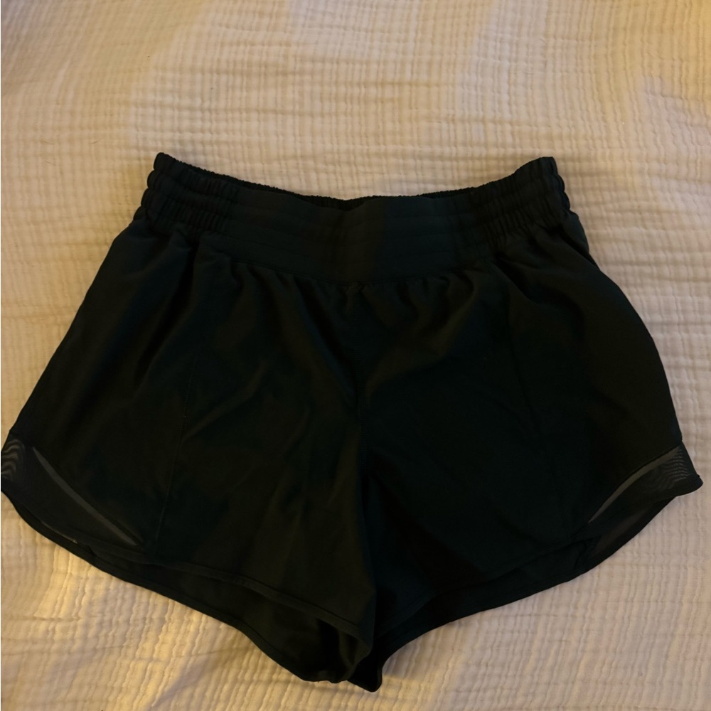 LULULEMON HOTTY HOT SHORTS 4in size 10 Legacy Green
